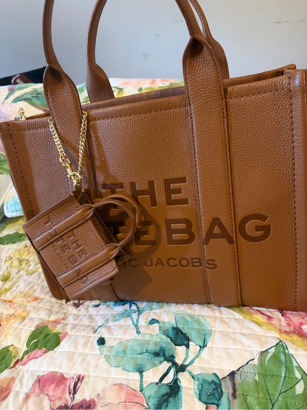 Marc Jacobs Medium Tote W/ Nano Tote Bag Charm